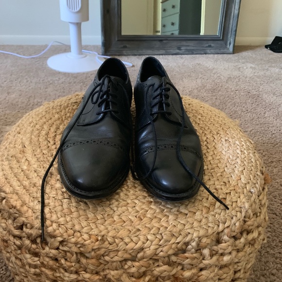 Black Oxford Dress Shoe - Picture 1 of 4